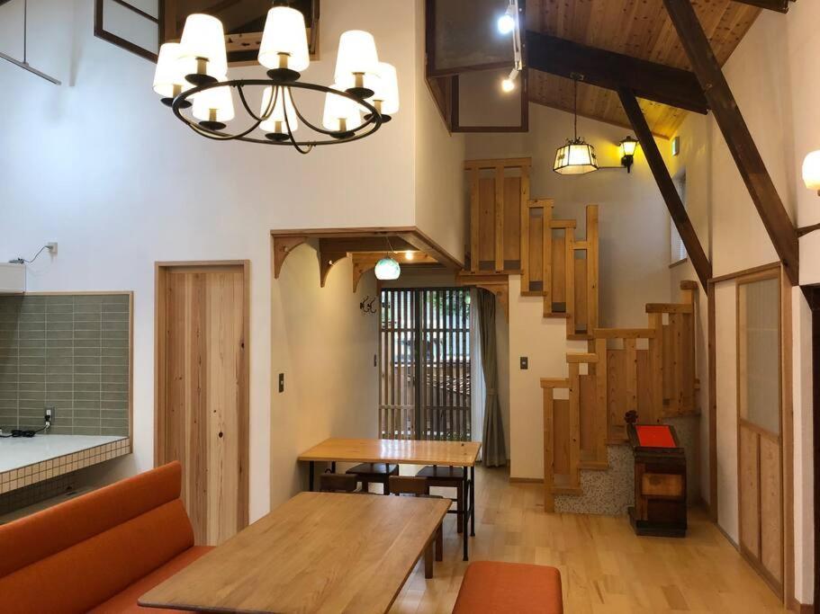 Villa つるば舎 Fujiyoshida Exterior foto