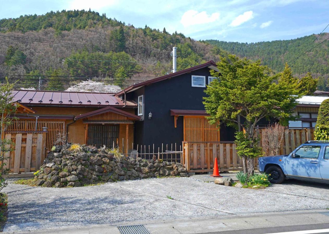 Villa つるば舎 Fujiyoshida Exterior foto