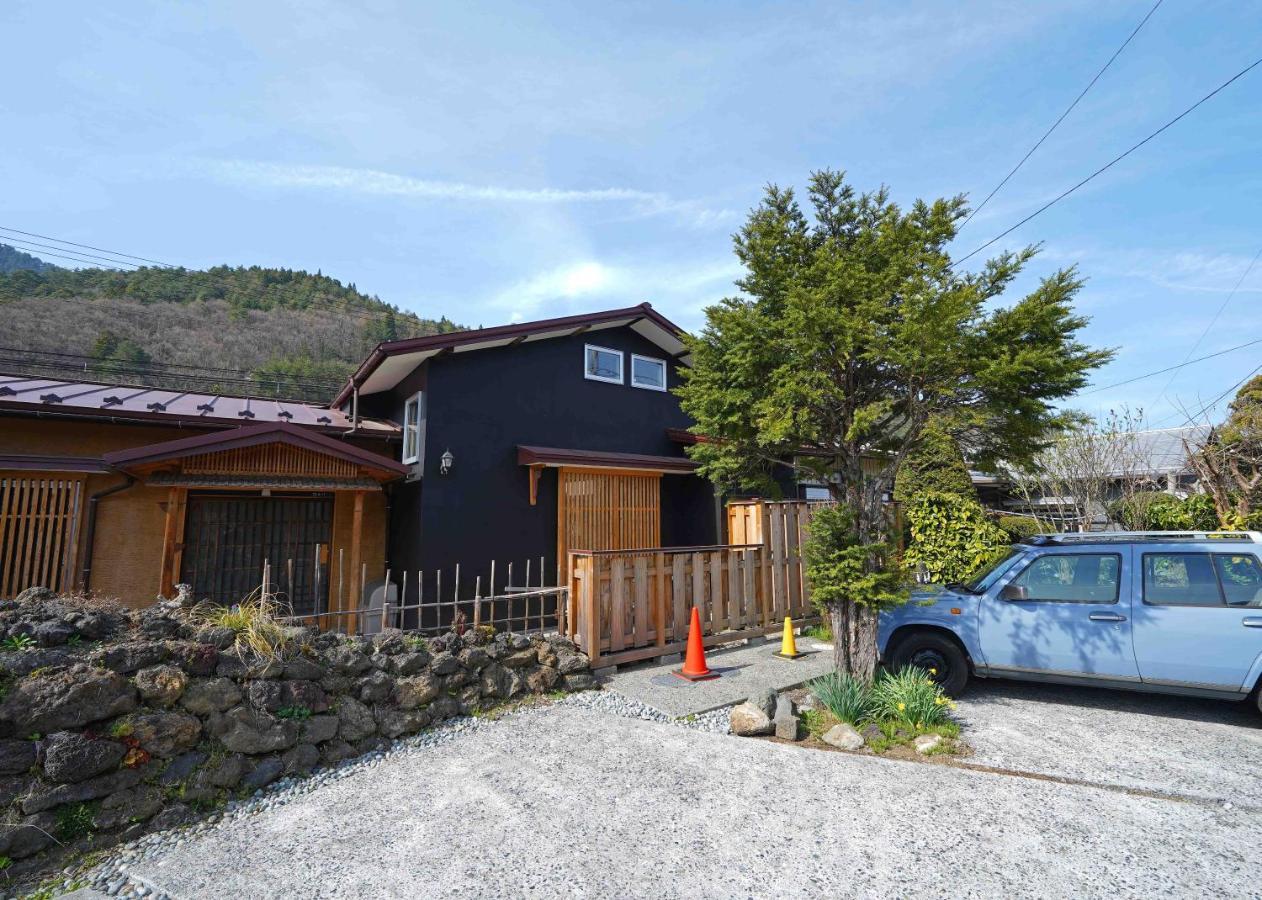 Villa つるば舎 Fujiyoshida Exterior foto