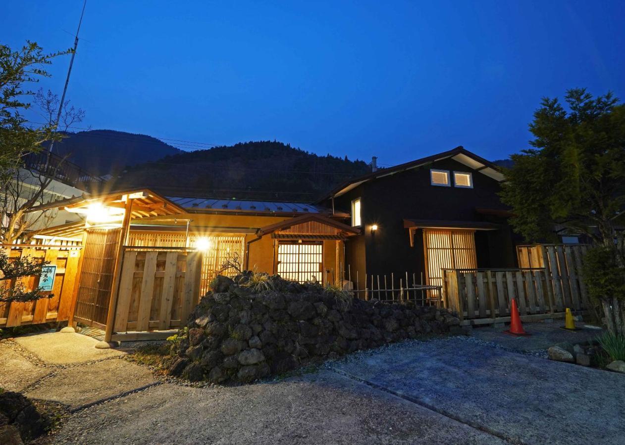 Villa つるば舎 Fujiyoshida Exterior foto